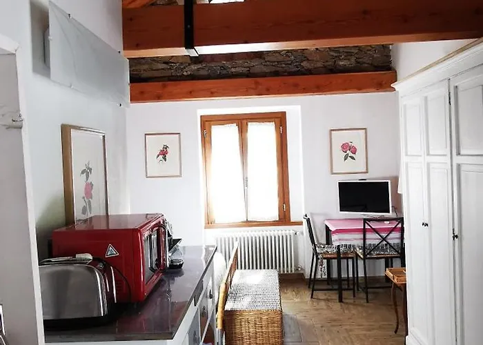 La Camelia D'oro Oggebbio