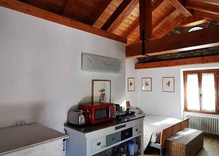 Apartman La Camelia D'oro Oggebbio