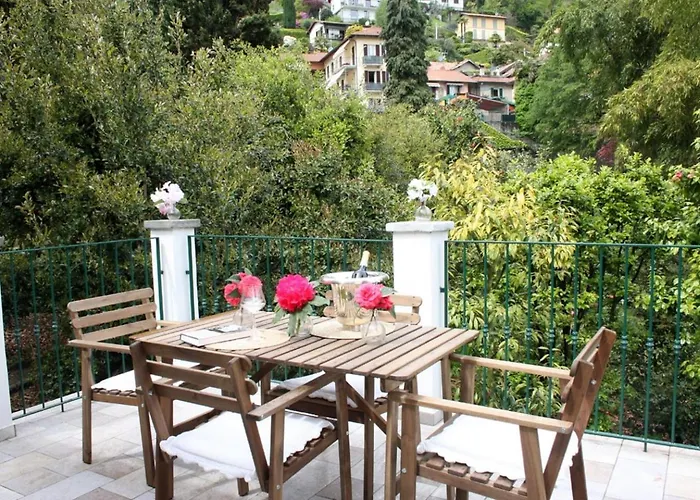 Apartman La Camelia D'oro Oggebbio